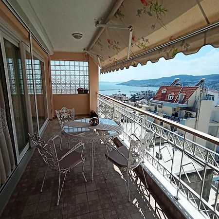 Golden mirror in Kavala Daire Dış mekan fotoğraf