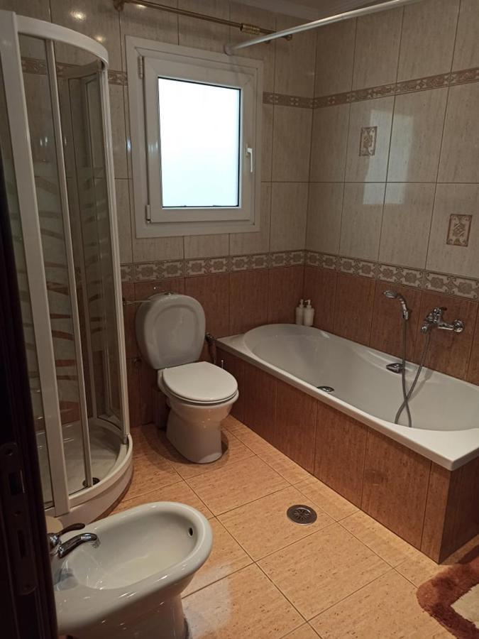Golden mirror in Kavala Daire Dış mekan fotoğraf