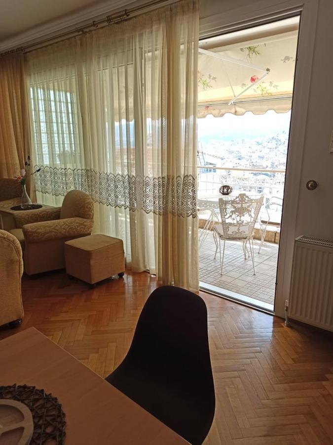 Golden mirror in Kavala Daire Dış mekan fotoğraf